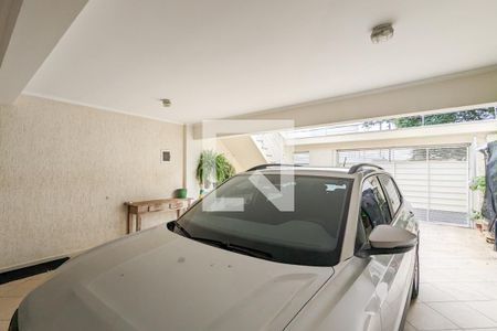 Casa à venda com 202m², 3 quartos e 4 vagas Casa à venda com 202m², 3 quartos e 4 vagasGaragem