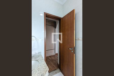 Casa à venda com 202m², 3 quartos e 4 vagas Casa à venda com 202m², 3 quartos e 4 vagasBanheiro da suíte 1