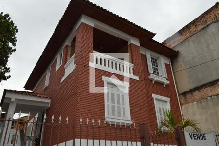Casa à venda com 250m², 7 quartos e 3 vagasFachada