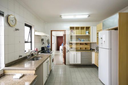 Apartamento à venda com 140m², 3 quartos e 2 vagasCozinha