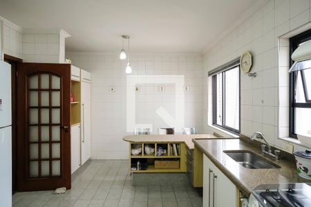 Apartamento à venda com 140m², 3 quartos e 2 vagasCozinha