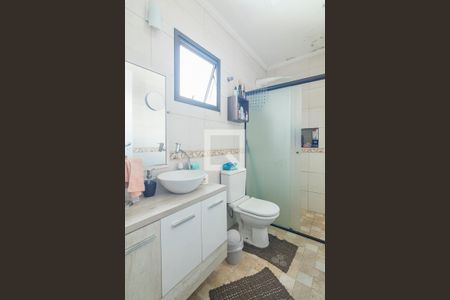 Apartamento à venda com 70m², 3 quartos e 2 vagas Apartamento à venda com 70m², 3 quartos e 2 vagasBanheiro da Suite