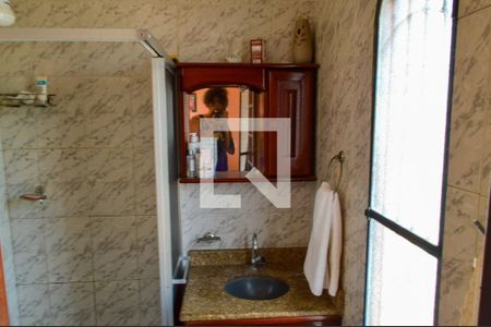 Casa de condomínio à venda com 100m², 3 quartos e 1 vaga Casa de condomínio à venda com 100m², 3 quartos e 1 vagaBanheiro da Suíte 2