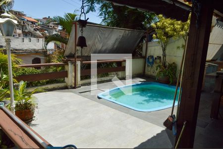 Casa de condomínio à venda com 100m², 3 quartos e 1 vaga Casa de condomínio à venda com 100m², 3 quartos e 1 vagaárea comum