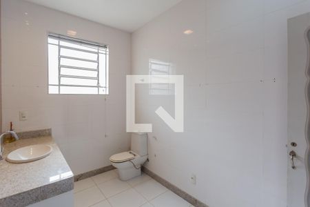 Casa à venda com 250m², 3 quartos e 3 vagasBanheiro