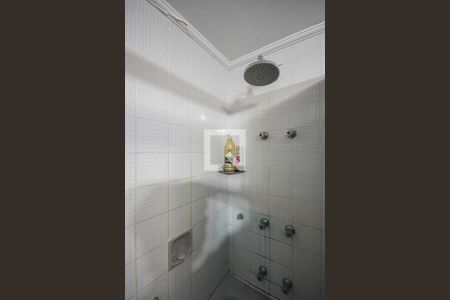 Apartamento à venda com 144m², 3 quartos e 3 vagasChuveiro do Banheiro da Suíte