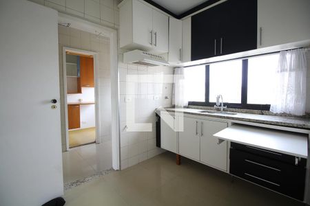 Apartamento à venda com 90m², 3 quartos e 2 vagasCozinha