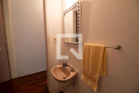 Casa à venda com 168m², 4 quartos e 2 vagas Casa à venda com 168m², 4 quartos e 2 vagasLavabo