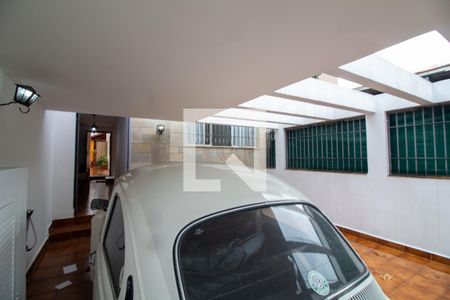 Casa à venda com 168m², 4 quartos e 2 vagas Casa à venda com 168m², 4 quartos e 2 vagasGaragem