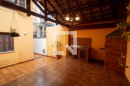 Casa à venda com 168m², 4 quartos e 2 vagas Casa à venda com 168m², 4 quartos e 2 vagasQuintal