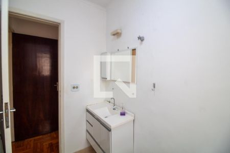 Casa à venda com 168m², 4 quartos e 2 vagas Casa à venda com 168m², 4 quartos e 2 vagasBanheiro da Suíte