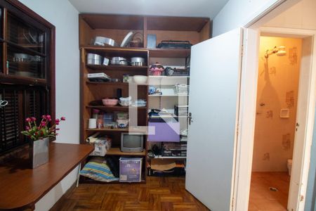 Casa à venda com 168m², 4 quartos e 2 vagas Casa à venda com 168m², 4 quartos e 2 vagasQuarto de Serviço