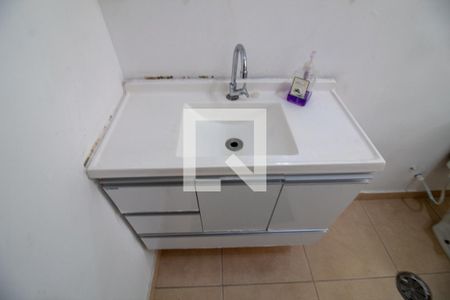 Casa à venda com 168m², 4 quartos e 2 vagas Casa à venda com 168m², 4 quartos e 2 vagasBanheiro da Suíte