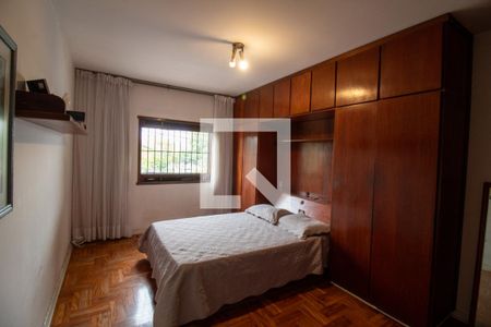 Casa à venda com 168m², 4 quartos e 2 vagas Casa à venda com 168m², 4 quartos e 2 vagasQuarto 3 - Suíte