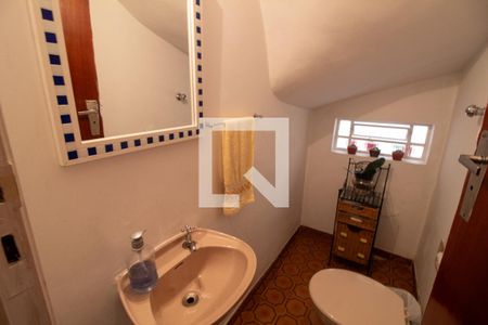 Casa à venda com 168m², 4 quartos e 2 vagas Casa à venda com 168m², 4 quartos e 2 vagasLavabo