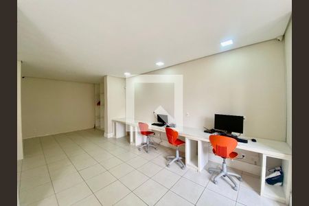 Apartamento à venda com 98m², 3 quartos e 2 vagas Apartamento à venda com 98m², 3 quartos e 2 vagasLan House