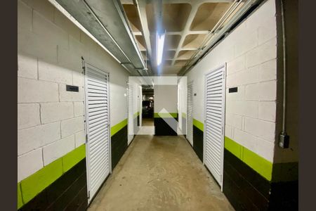 Apartamento à venda com 98m², 3 quartos e 2 vagas Apartamento à venda com 98m², 3 quartos e 2 vagasDepósitos