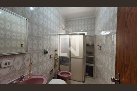 Casa à venda com 95m², 2 quartos e 3 vagas Casa à venda com 95m², 2 quartos e 3 vagasBanheiro Social