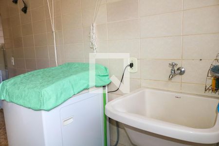 Apartamento à venda com 148m², 3 quartos e 2 vagas Apartamento à venda com 148m², 3 quartos e 2 vagasÁrea de Serviço