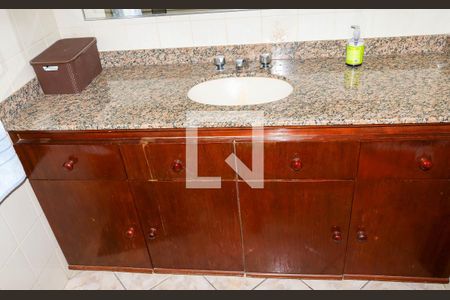 Apartamento à venda com 148m², 3 quartos e 2 vagas Apartamento à venda com 148m², 3 quartos e 2 vagasBanheiro da Suíte