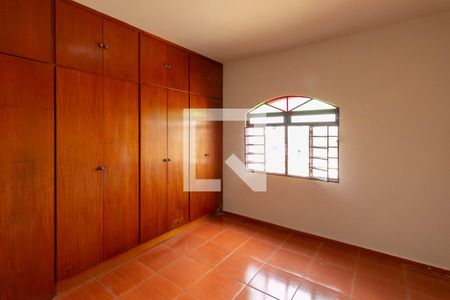 Casa à venda com 340m², 7 quartos e 3 vagas Casa à venda com 340m², 7 quartos e 3 vagasQuarto Suíte