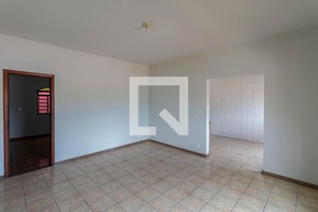 Casa à venda com 340m², 7 quartos e 3 vagas Casa à venda com 340m², 7 quartos e 3 vagasCozinha