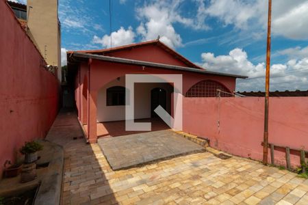 Casa à venda com 340m², 7 quartos e 3 vagas Casa à venda com 340m², 7 quartos e 3 vagasÁrea comum