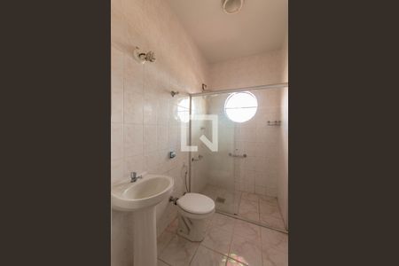 Casa à venda com 340m², 7 quartos e 3 vagas Casa à venda com 340m², 7 quartos e 3 vagasBanheiro da Suíte