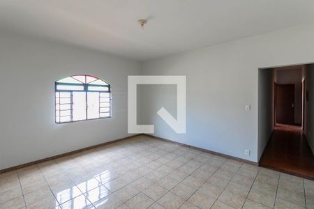 Casa à venda com 340m², 7 quartos e 3 vagas Casa à venda com 340m², 7 quartos e 3 vagasCozinha