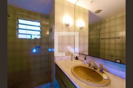 Apartamento à venda com 156m², 3 quartos e 1 vaga Apartamento à venda com 156m², 3 quartos e 1 vagaBanheiro social