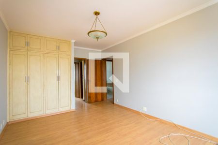 Apartamento à venda com 400m², 3 quartos e 3 vagas Apartamento à venda com 400m², 3 quartos e 3 vagasQuarto 1 - Suíte