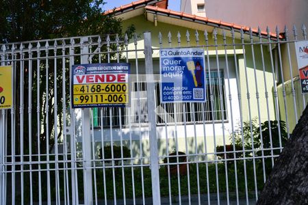 Casa à venda com 312m², 3 quartos e 4 vagas Casa à venda com 312m², 3 quartos e 4 vagasÁrea comum