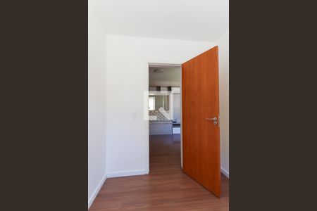 Quarto 1 de apartamento para alugar com 3 quartos, 52m² em Santa Cândida, Curitiba