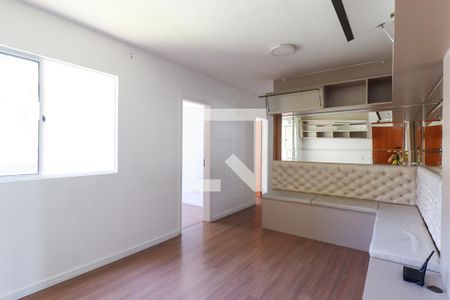 Sala de apartamento para alugar com 3 quartos, 52m² em Santa Cândida, Curitiba