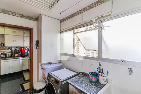 Apartamento à venda com 180m², 4 quartos e 2 vagas Apartamento à venda com 180m², 4 quartos e 2 vagasÁrea de Serviço