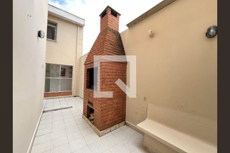 Casa à venda com 198m², 4 quartos e 3 vagas Casa à venda com 198m², 4 quartos e 3 vagasChurrasqueira