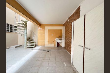Casa à venda com 198m², 4 quartos e 3 vagas Casa à venda com 198m², 4 quartos e 3 vagasÁrea de Serviço