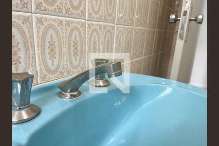 Casa à venda com 198m², 4 quartos e 3 vagas Casa à venda com 198m², 4 quartos e 3 vagasBanheiro da Suíte