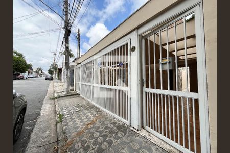 Casa à venda com 198m², 4 quartos e 3 vagas Casa à venda com 198m², 4 quartos e 3 vagasFachada