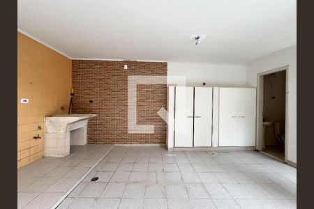 Casa à venda com 198m², 4 quartos e 3 vagas Casa à venda com 198m², 4 quartos e 3 vagasÁrea de Serviço