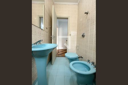 Casa à venda com 198m², 4 quartos e 3 vagas Casa à venda com 198m², 4 quartos e 3 vagasBanheiro da Suíte
