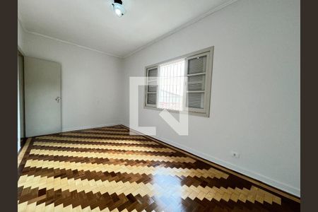 Casa à venda com 198m², 4 quartos e 3 vagas Casa à venda com 198m², 4 quartos e 3 vagasQuarto 2