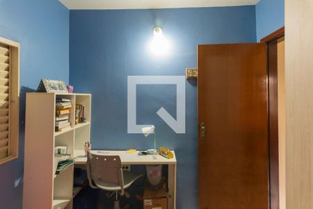 Casa à venda com 100m², 4 quartos e 3 vagas Casa à venda com 100m², 4 quartos e 3 vagasQuarto 3