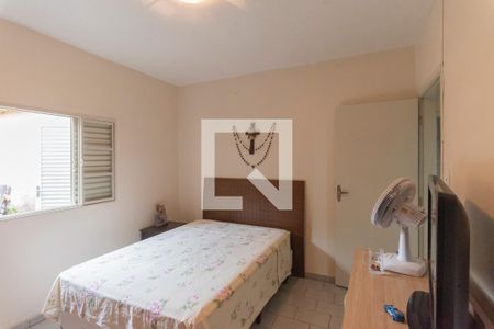 Casa à venda com 100m², 4 quartos e 3 vagas Casa à venda com 100m², 4 quartos e 3 vagasQuarto 2