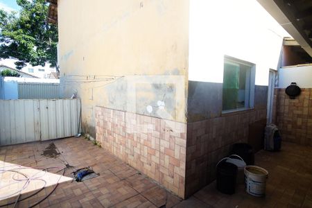 Casa à venda com 120m², 2 quartos e 3 vagas Casa à venda com 120m², 2 quartos e 3 vagasQuintal