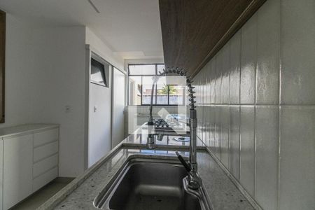 Apartamento à venda com 100m², 2 quartos e 1 vagaCozinha e Área de Serviço