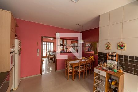 Casa à venda com 200m², 3 quartos e 4 vagasCozinha 