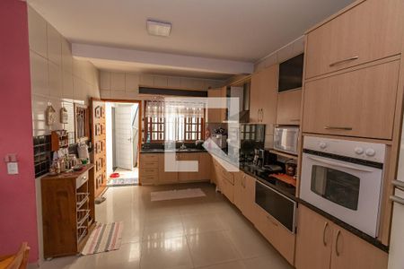 Casa à venda com 200m², 3 quartos e 4 vagasCozinha 