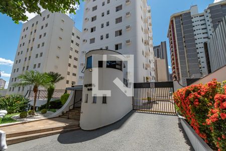 Apartamento à venda com 85m², 2 quartos e 1 vaga Apartamento à venda com 85m², 2 quartos e 1 vagaFachada e Portaria