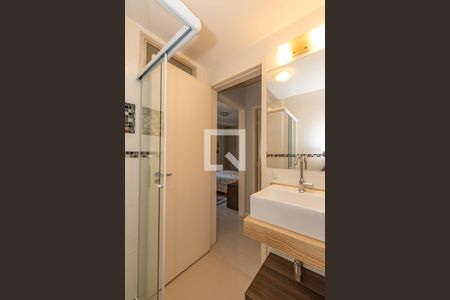 Apartamento à venda com 85m², 2 quartos e 1 vaga Apartamento à venda com 85m², 2 quartos e 1 vagaBanheiro Corredor